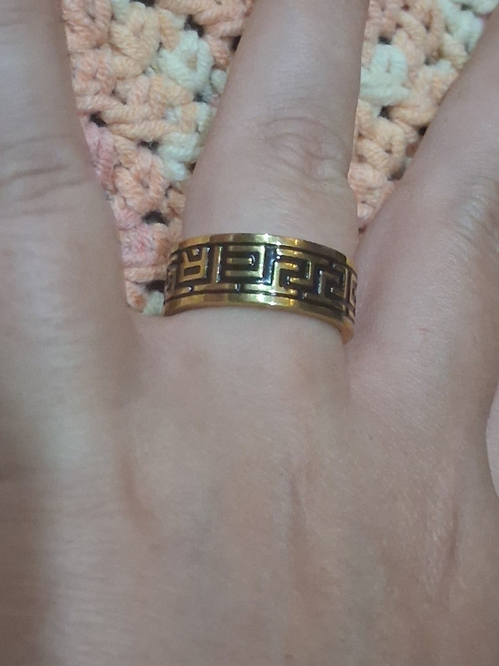 18K Greek Key Ring - Picture 6 of 7